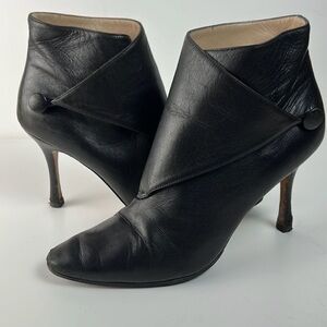 leather MANOLO BLAHNIK DIAZ BLACK ELEGANT BUTTON ANKLE BOOTS 
38I LOVE SHOES